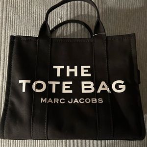 Marc Jacobs Medium The Tote Bag
